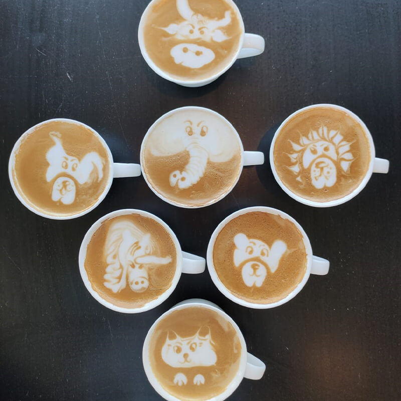 Verschiedene Kaffee-Art der Marienhöhe mit lustigen Tiermotiven.